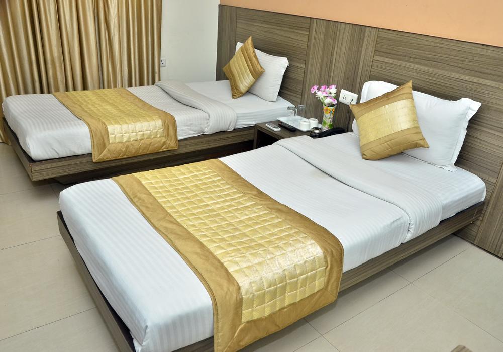 Oyo 18753 Hotel Glance Inn Нью-Дели Экстерьер фото