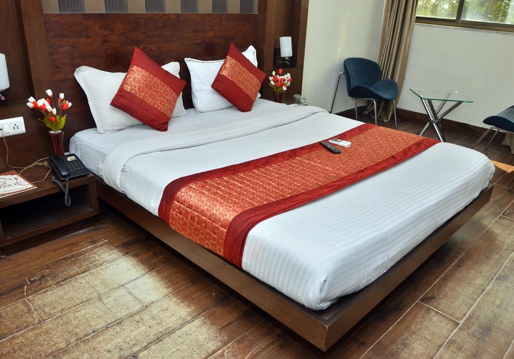 Oyo 18753 Hotel Glance Inn Нью-Дели Экстерьер фото